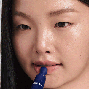 Green Tea PDRN™ Bounce Booster Eye & Lip Serum model application on lips gif