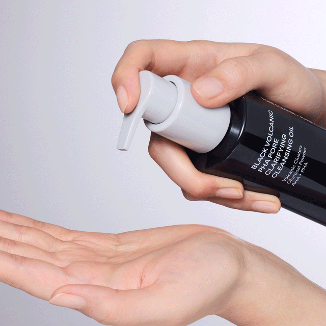 Innisfree Black Volcanic PHA Pore Clarifying Cleansing Oil  hand model pumping product gif