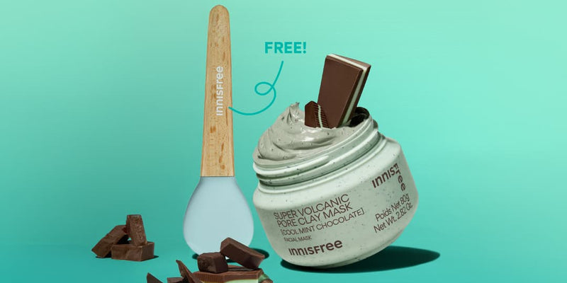 FREE scoop spatula for mess-free masking with purchase of Volcanic Clay Mask Cool Mint Chocolate 