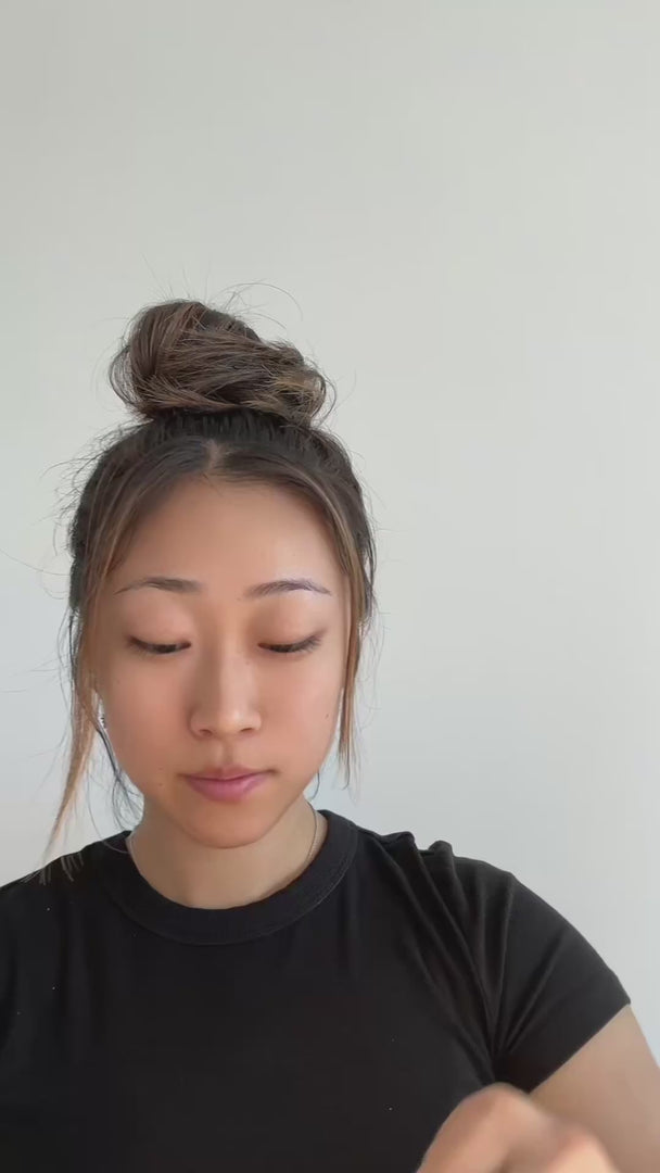 Green Tea Panthenol Calming Toner Pads video
