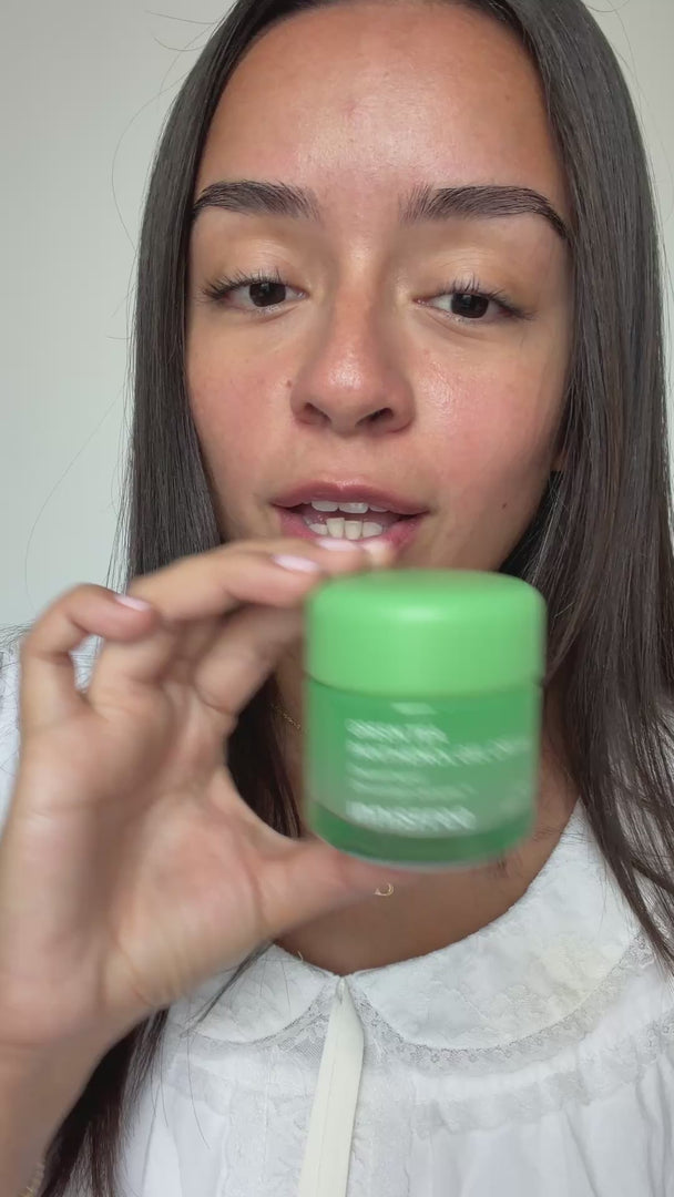 Green Tea Panthenol Gel Cream application model video