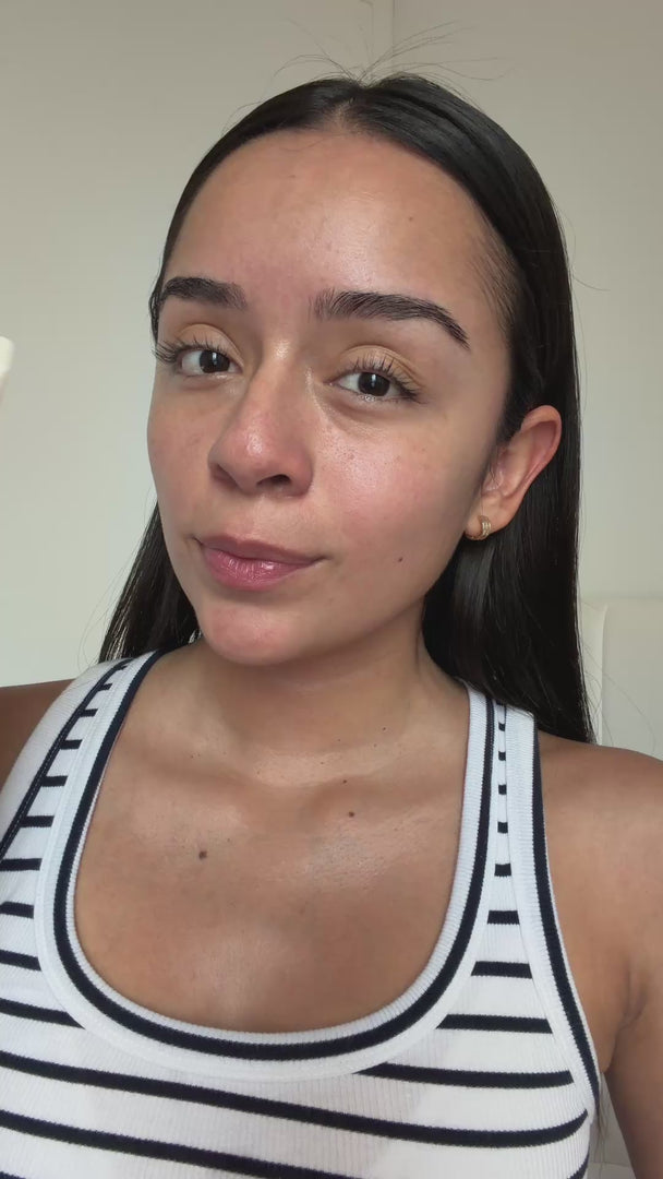 Green Tea Cleansing Foam model application video