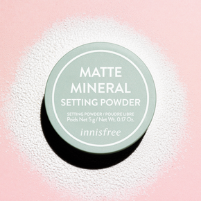 Matte Mineral Setting Powder Texture 
